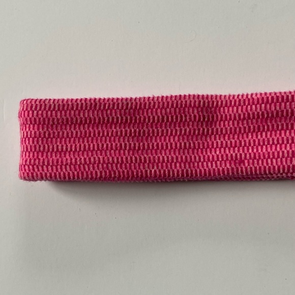 Ivivva By Lululemon Pink Stick It Girls One Size Headband non slip sporty - Picture 5 of 10